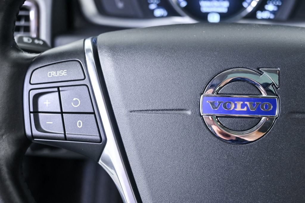 Used 2016 Volvo XC70 T5 Premier w/ Proximity Package AWD/4WD image 10