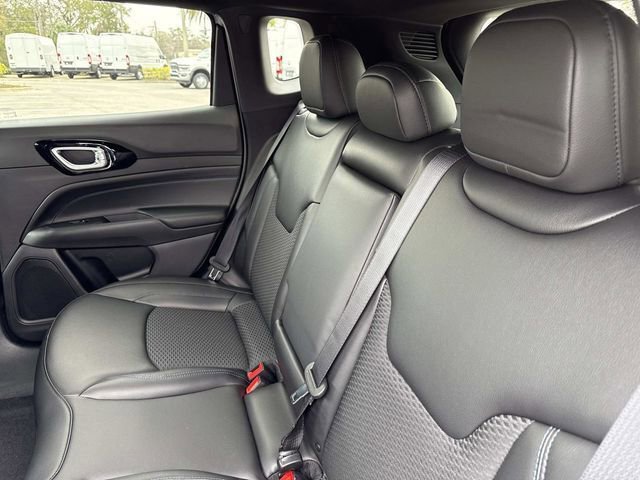 New 2026 Jeep Compass Latitude image 10