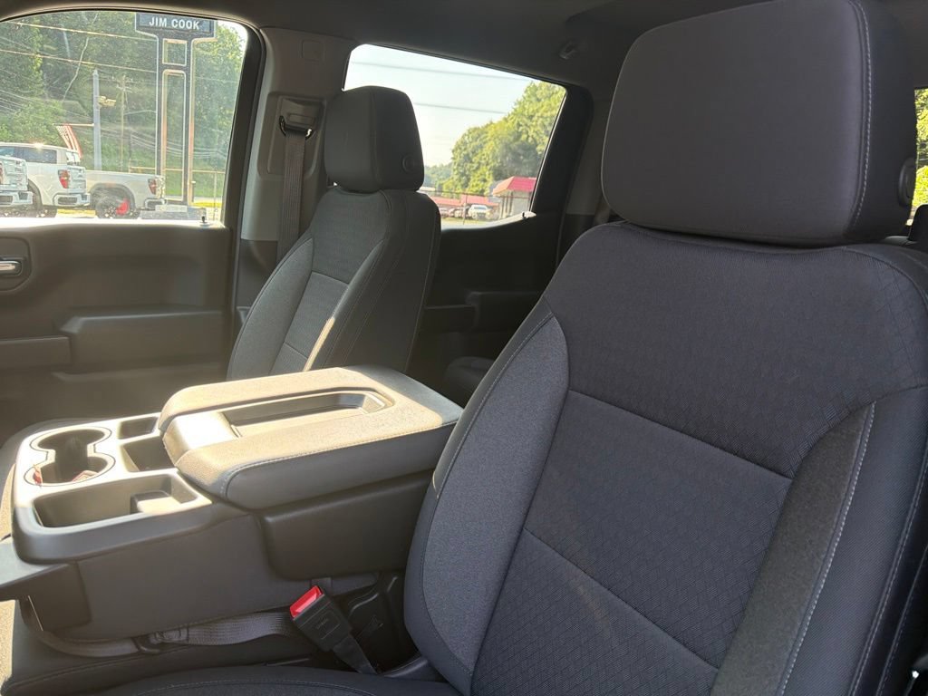 Certified 2025 Chevrolet Silverado 1500 Custom w/ Turbomax Blackout Package AWD/4WD image 10