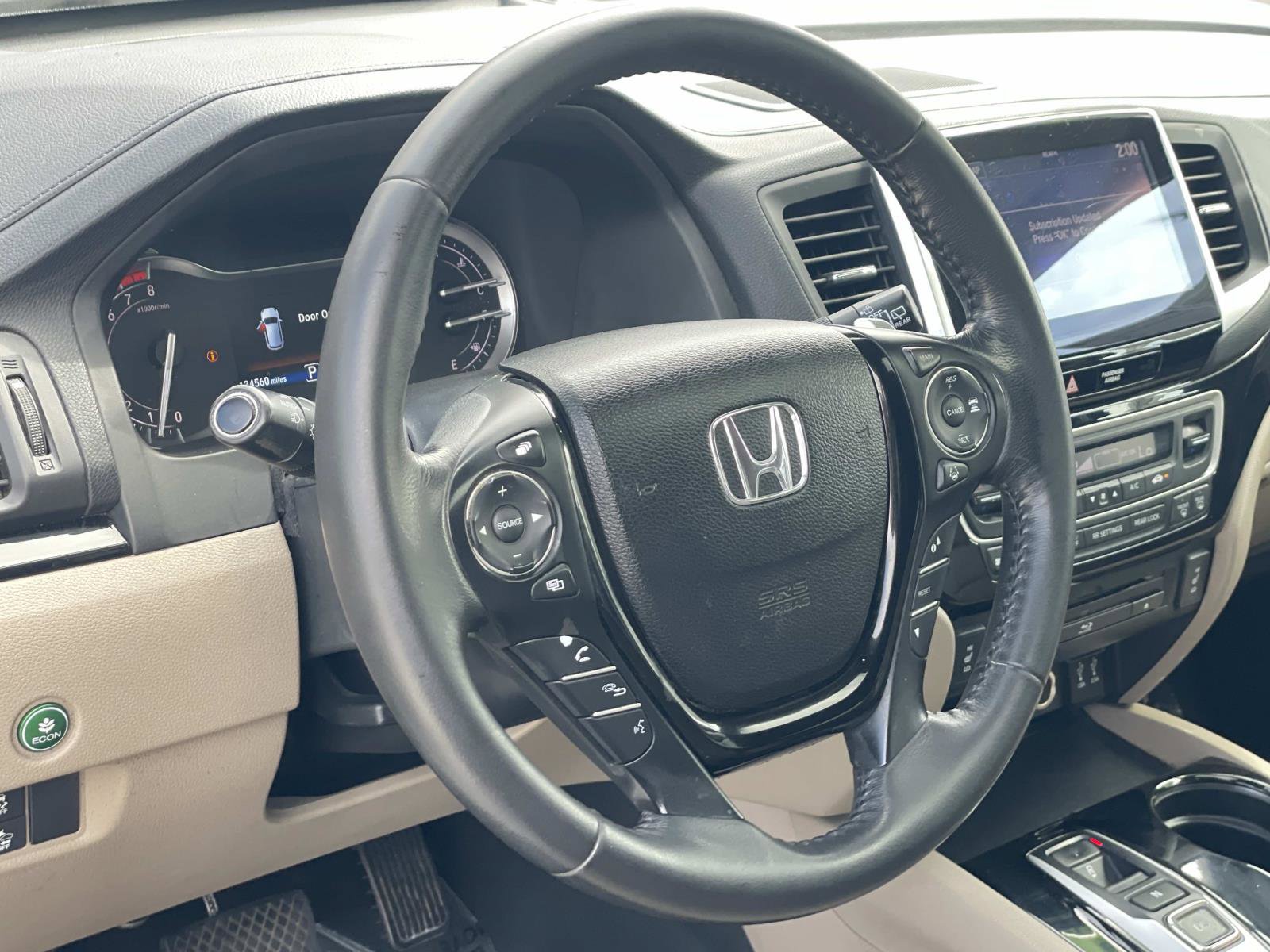 Used 2016 Honda Pilot Touring image 4