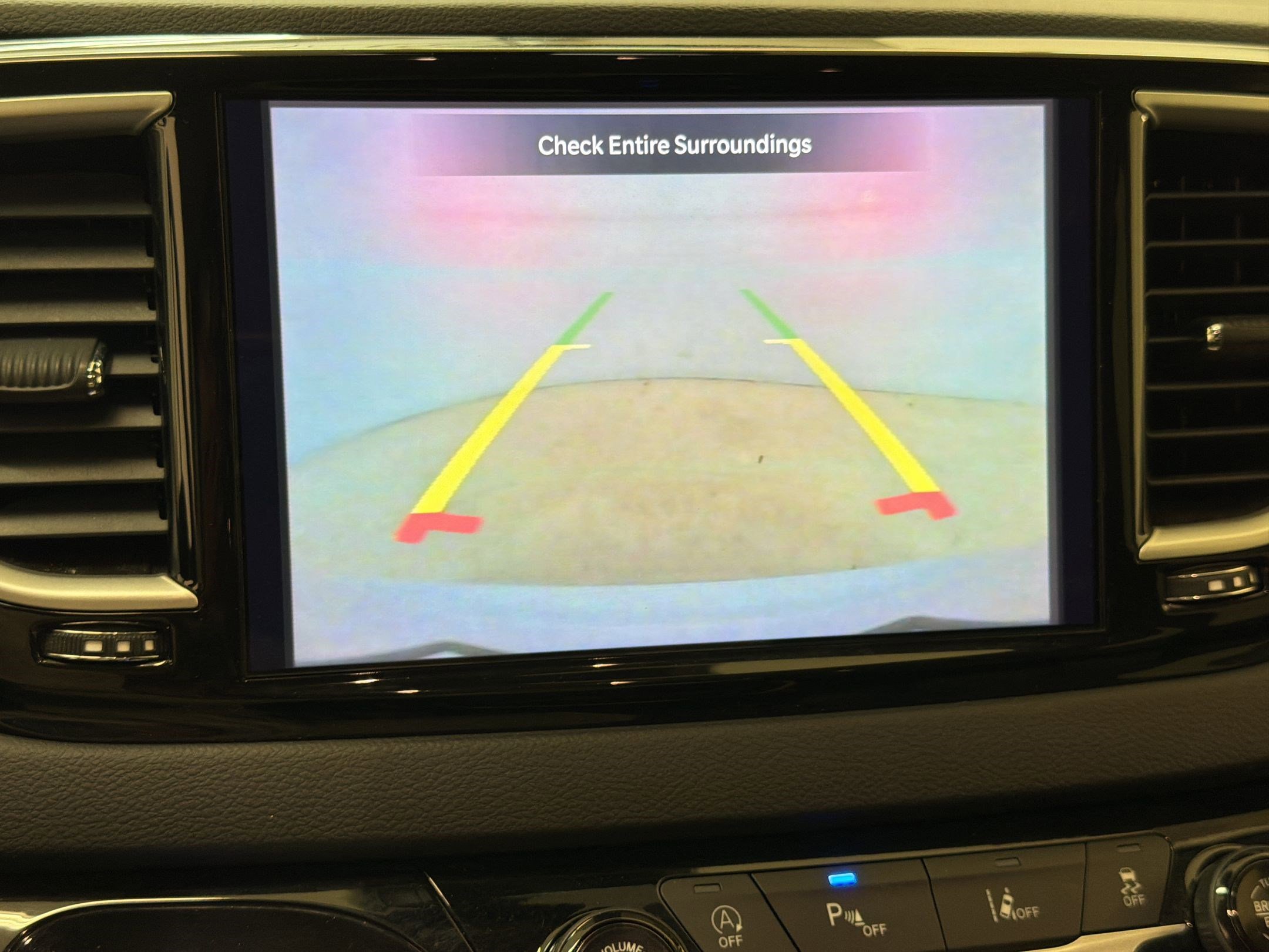 Used 2023 Chrysler Pacifica Touring-L FWD image 24