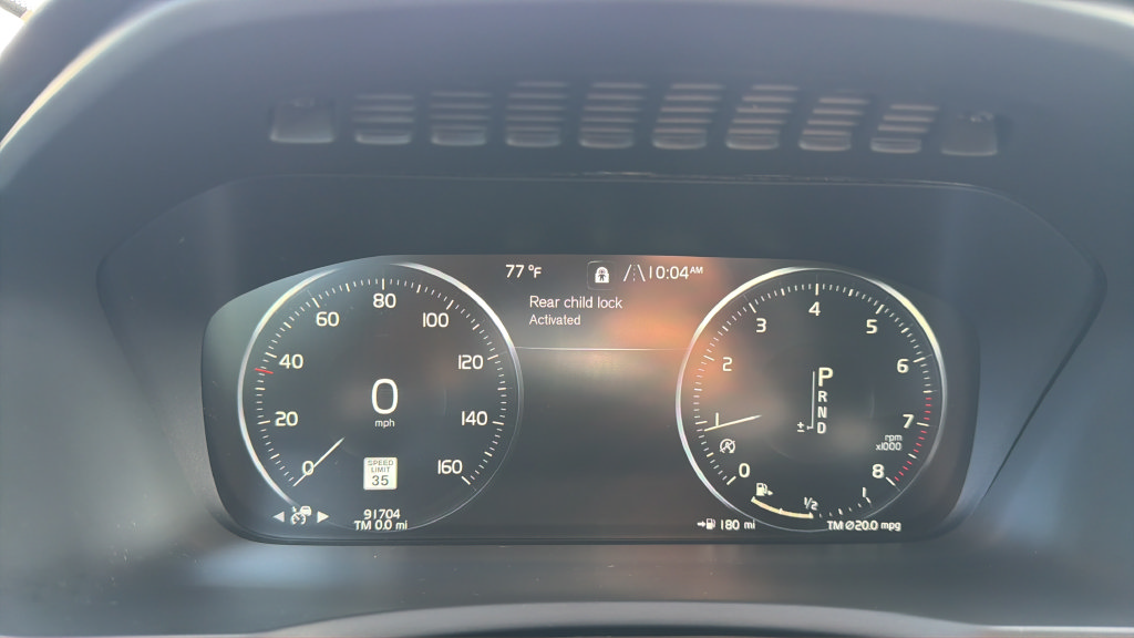 Used 2019 Volvo XC90 T5 Momentum w/ Multimedia Package AWD/4WD image 18
