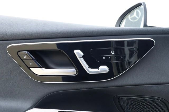 Certified 2025 Mercedes-Benz GLC 300 4MATIC image 26