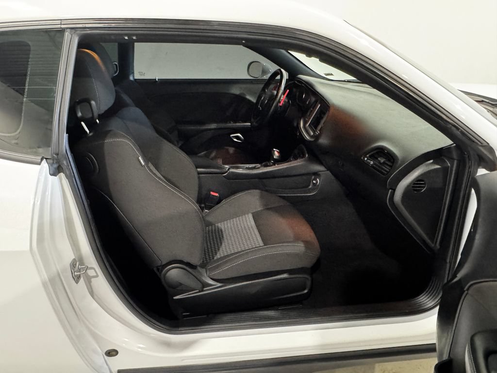 Used 2022 Dodge Challenger GT RWD image 21