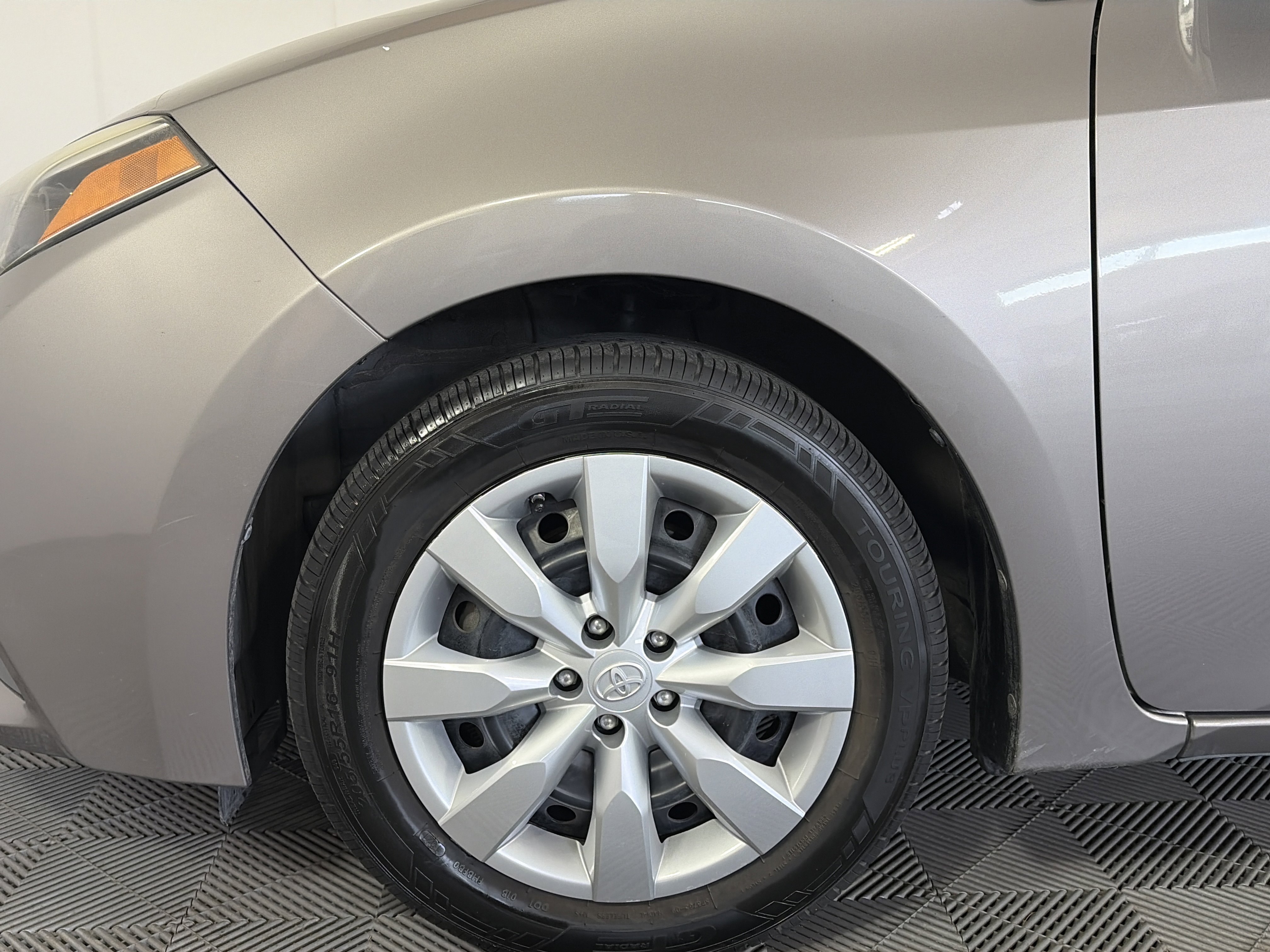 Used 2016 Toyota Corolla LE image 10