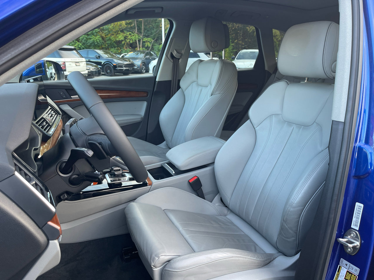 Used 2022 Audi Q5 e Premium Plus w/ Premium Plus Package image 16