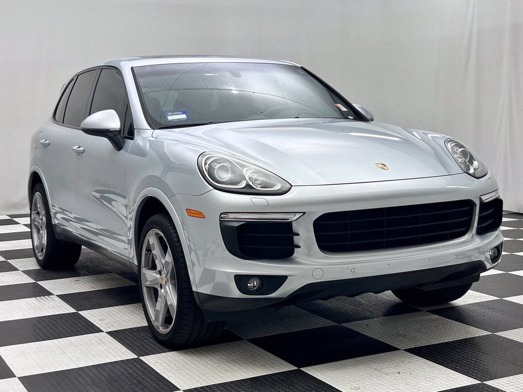 Used 2018 Porsche Cayenne Platinum Edition AWD/4WD image 2