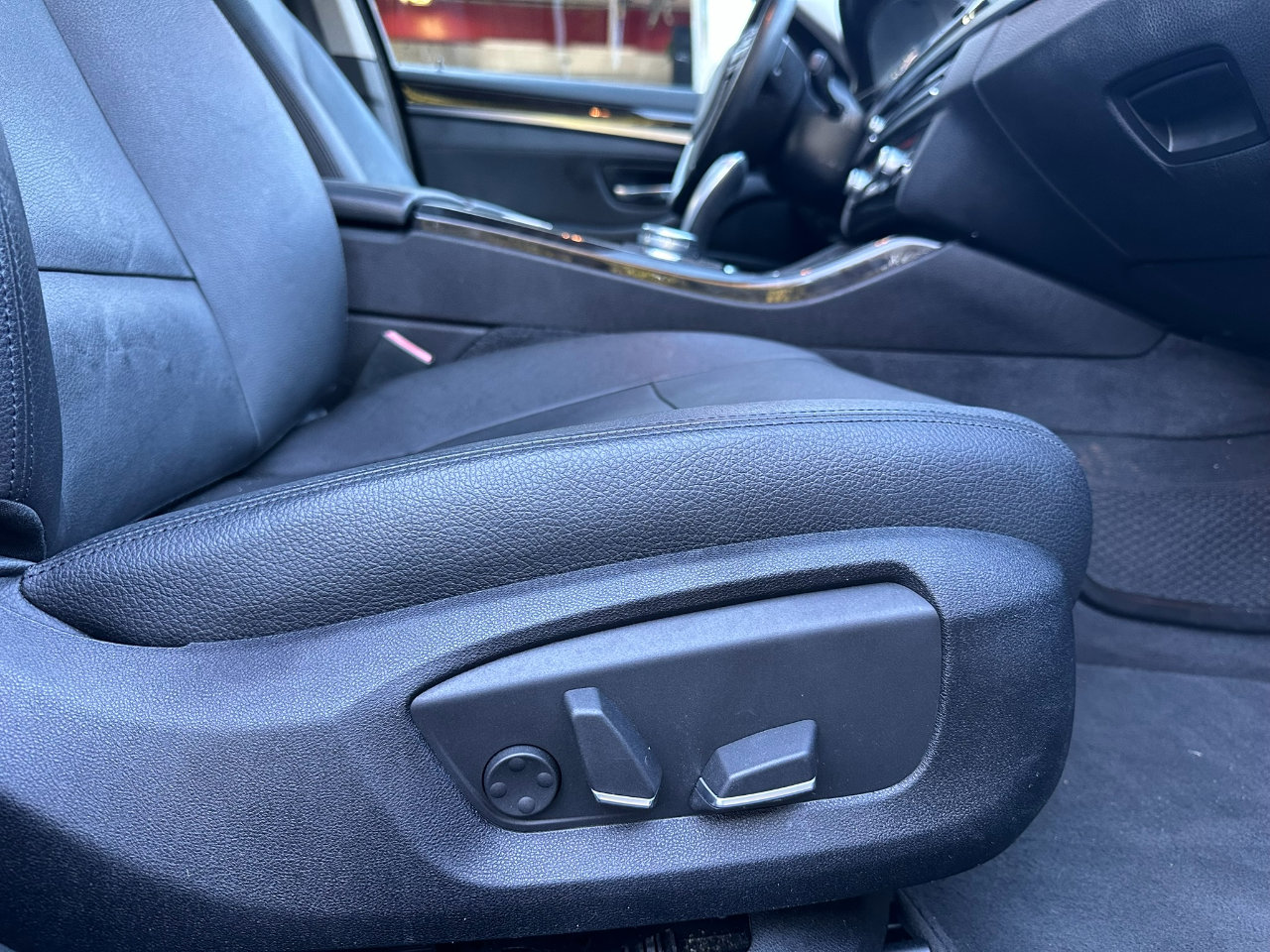 Used 2014 BMW 528i Sedan image 40