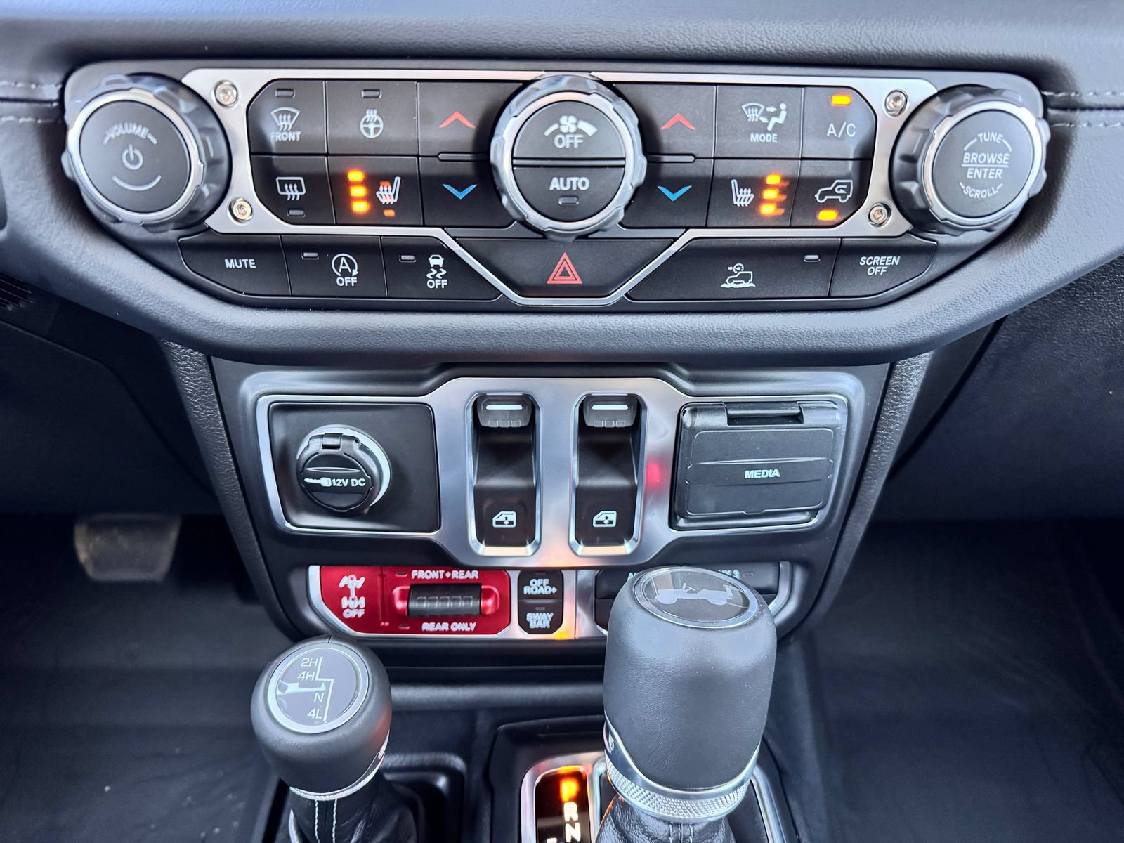 New 2026 Jeep Wrangler Rubicon AWD/4WD image 20