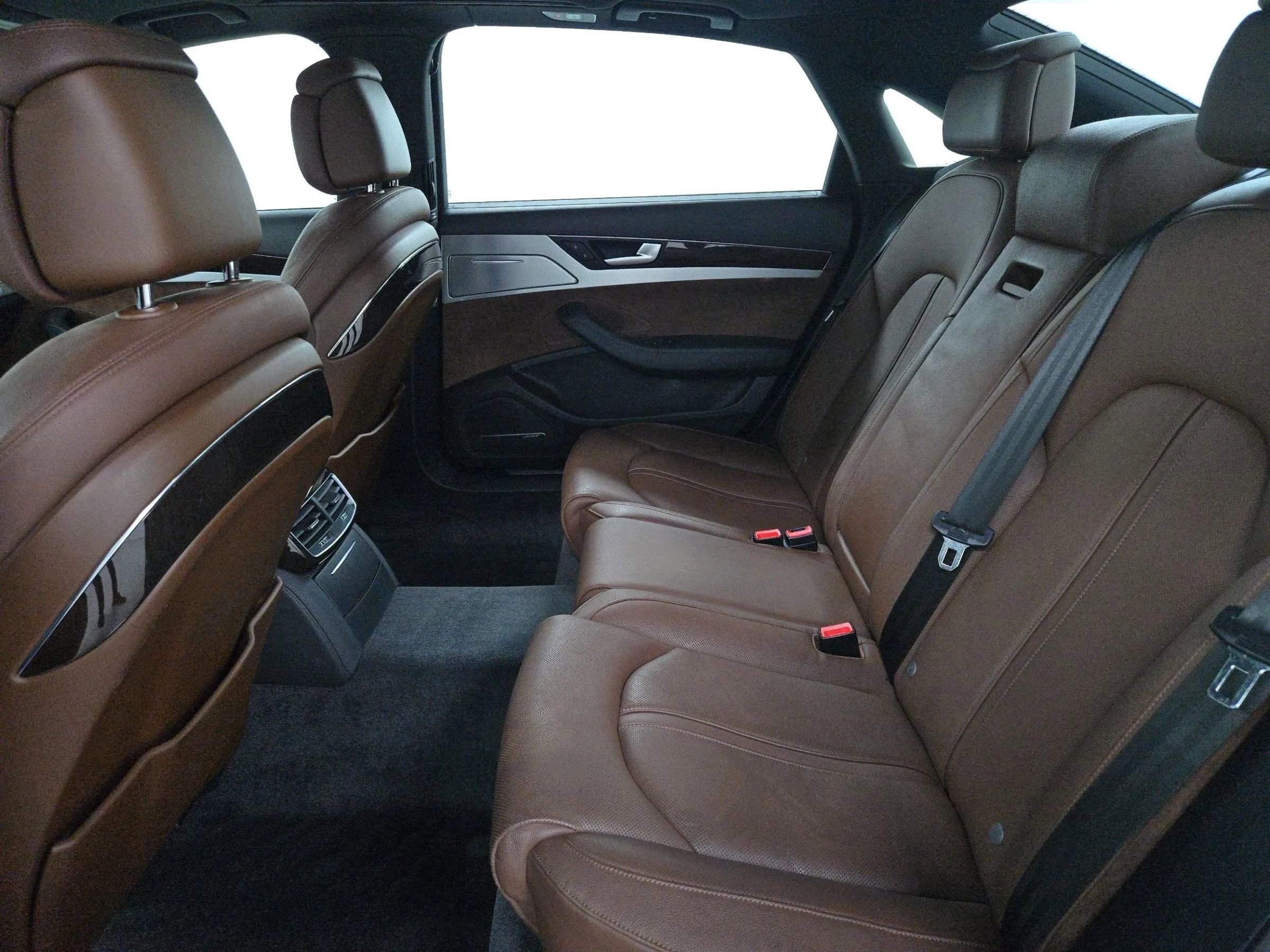 Used 2014 Audi A8 L 3.0T image 10