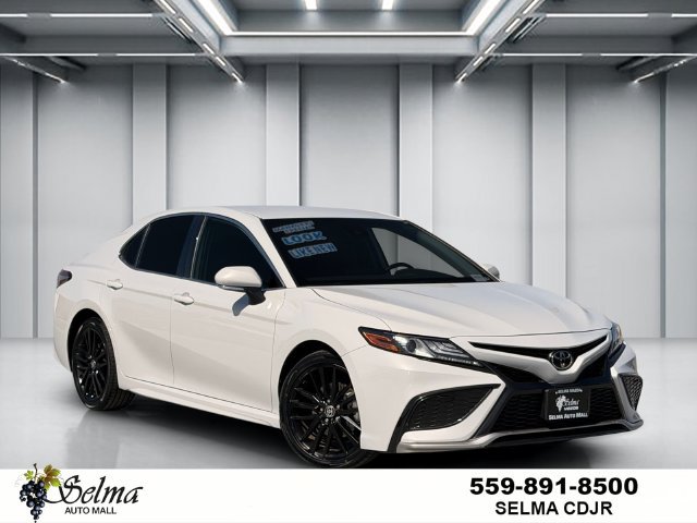 Used 2024 Toyota Camry XSE FWD image 1