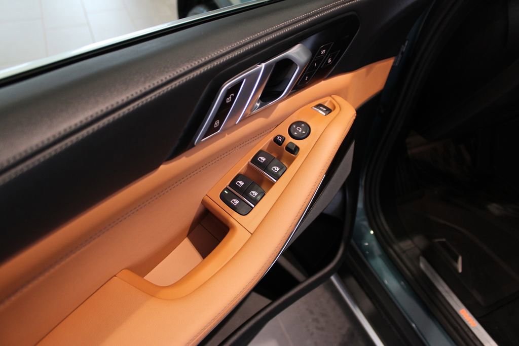 New 2026 BMW X5 xDrive40i w/ Climate Comfort Package image 27