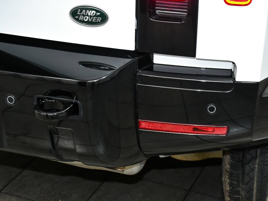 Used 2023 Land Rover Defender 90 X-Dynamic SE AWD/4WD image 82