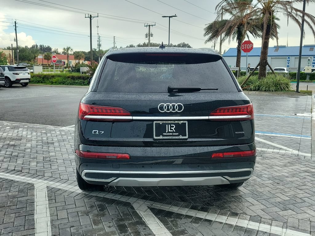 Used 2022 Audi Q7 3.0T Premium Plus w/ Premium Plus Package AWD/4WD image 4
