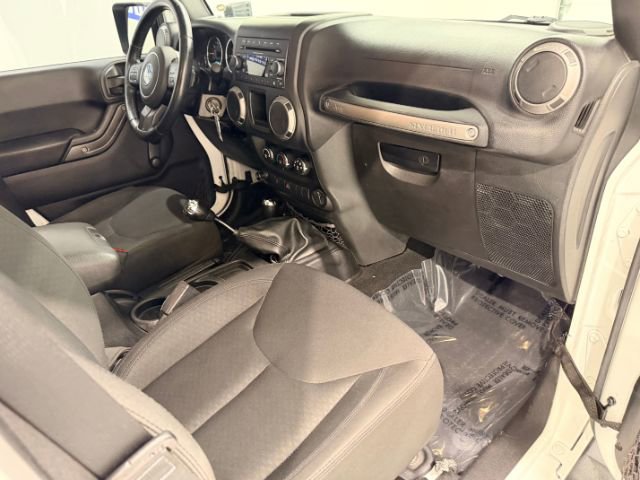 Used 2016 Jeep Wrangler Unlimited Sport w/ Connectivity Group image 35