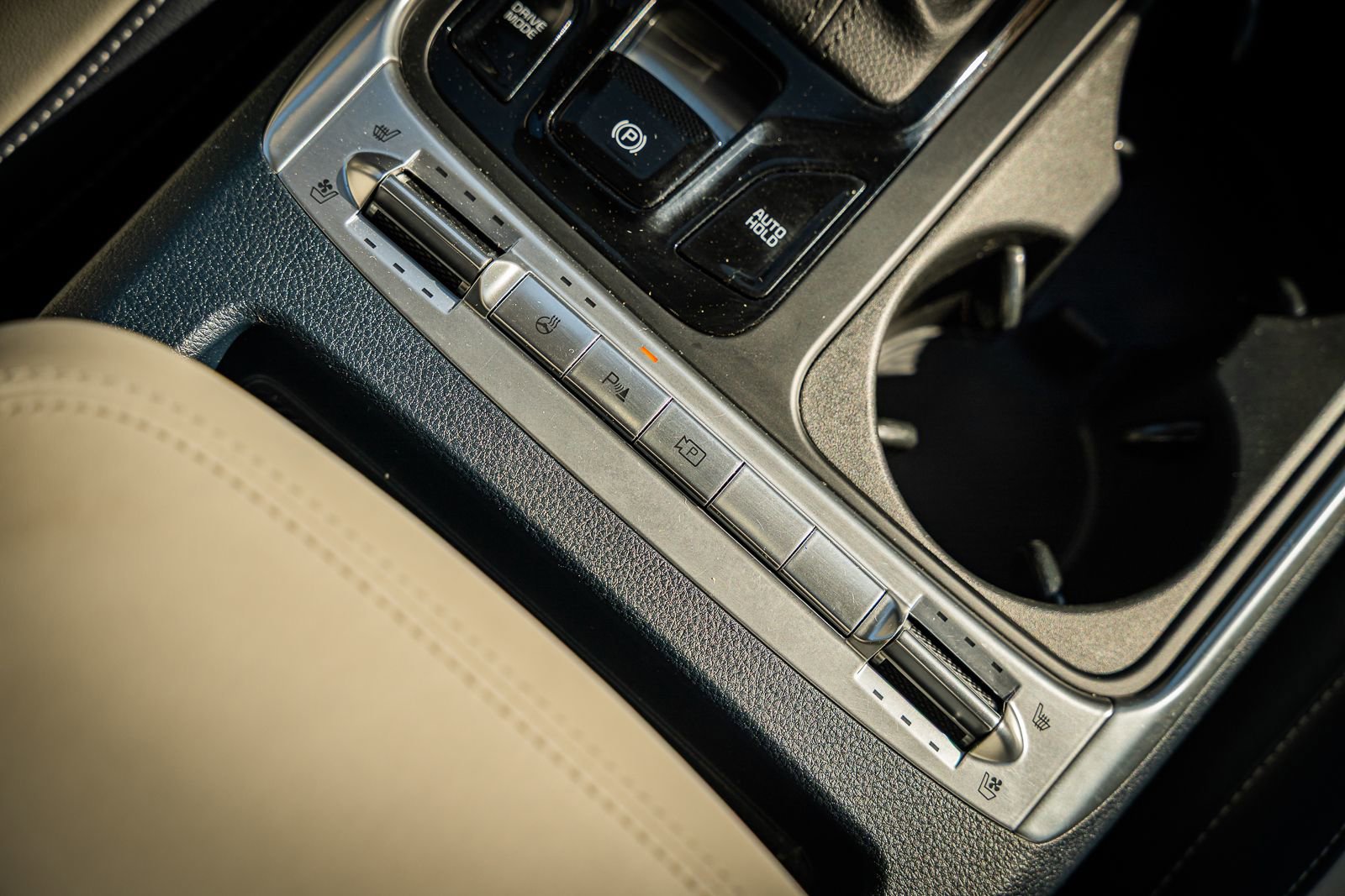 Used 2025 Kia Carnival SX Prestige image 42