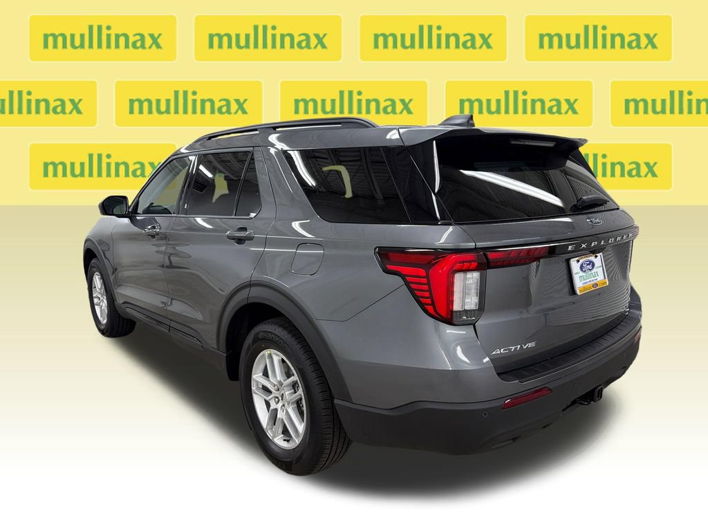 New 2026 Ford Explorer Active RWD image 9