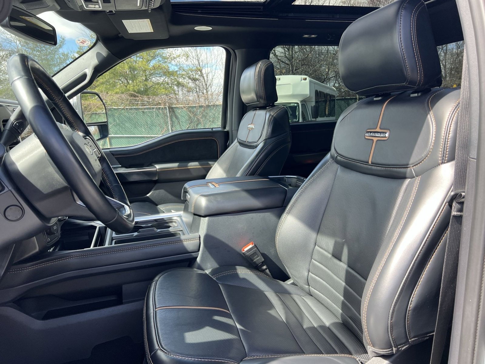 Used 2024 Ford F250 Platinum image 13