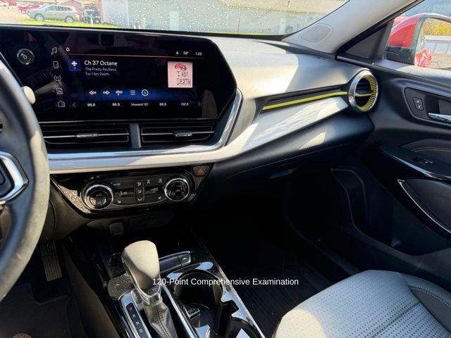 Used 2024 Chevrolet Trax LT w/ Driver Confidence Package image 19