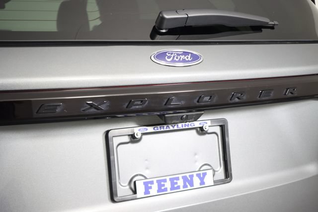 Used 2025 Ford Explorer Platinum w/ Ultimate Package AWD/4WD image 22