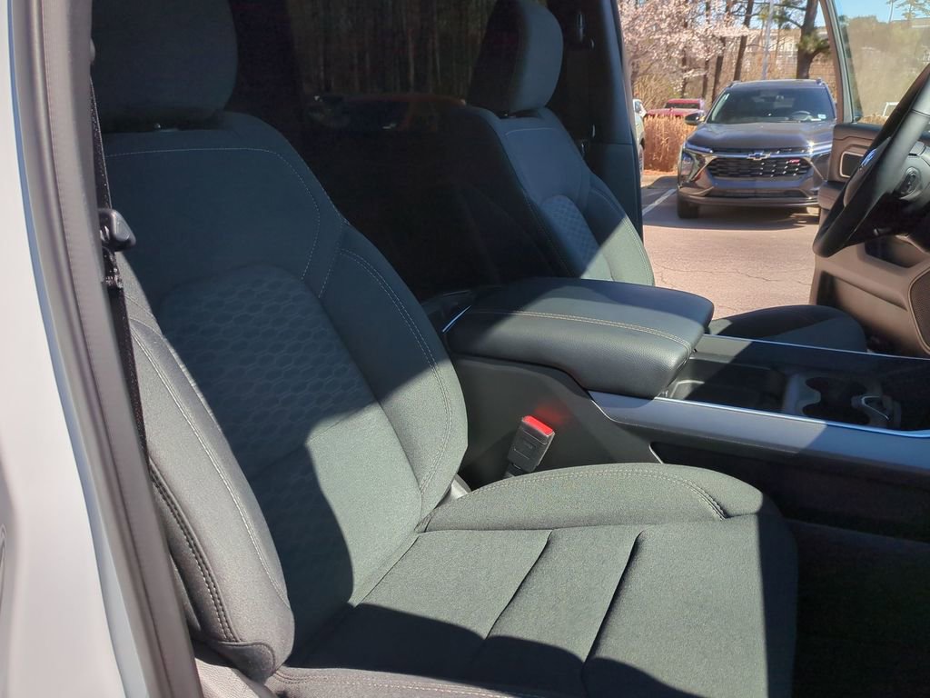 Used 2025 RAM 1500 Big Horn AWD/4WD image 31