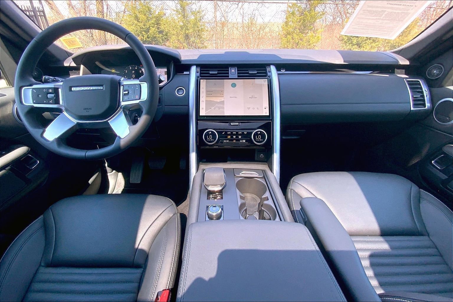 Used 2025 Land Rover Discovery S AWD/4WD image 15