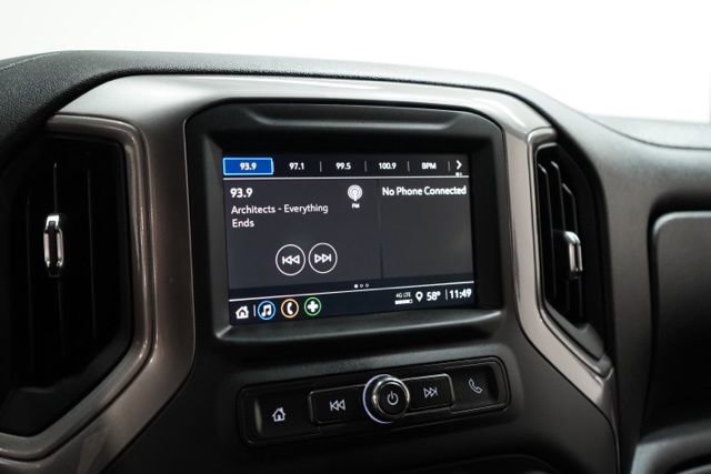 Used 2024 Chevrolet Silverado 2500 Custom w/ Custom Value Package image 21