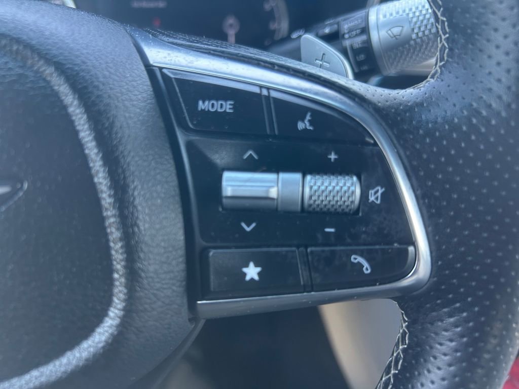 Used 2025 Genesis G70 2.5T AWD/4WD image 19