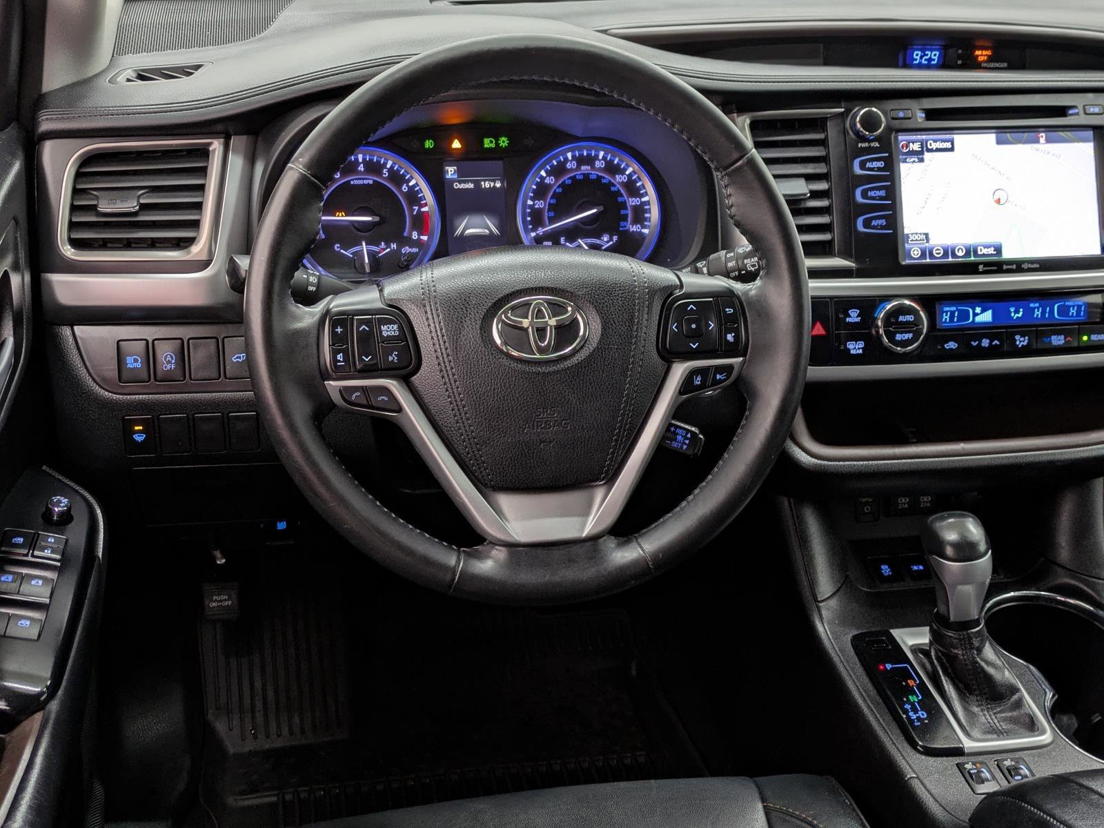 Used 2018 Toyota Highlander XLE image 4