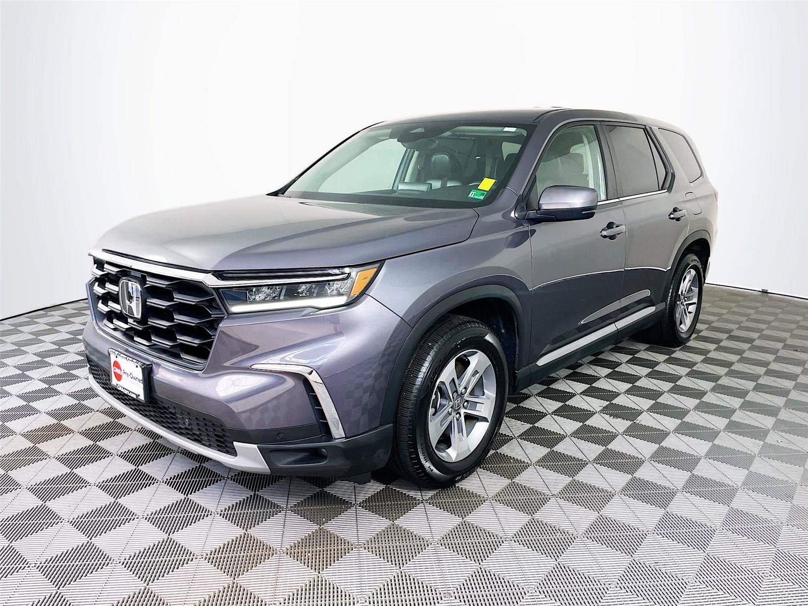 Certified 2025 Honda Pilot EX-L image 3