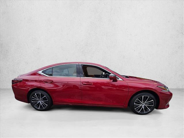 Used 2024 Lexus ES 250 w/ Premium Package image 4