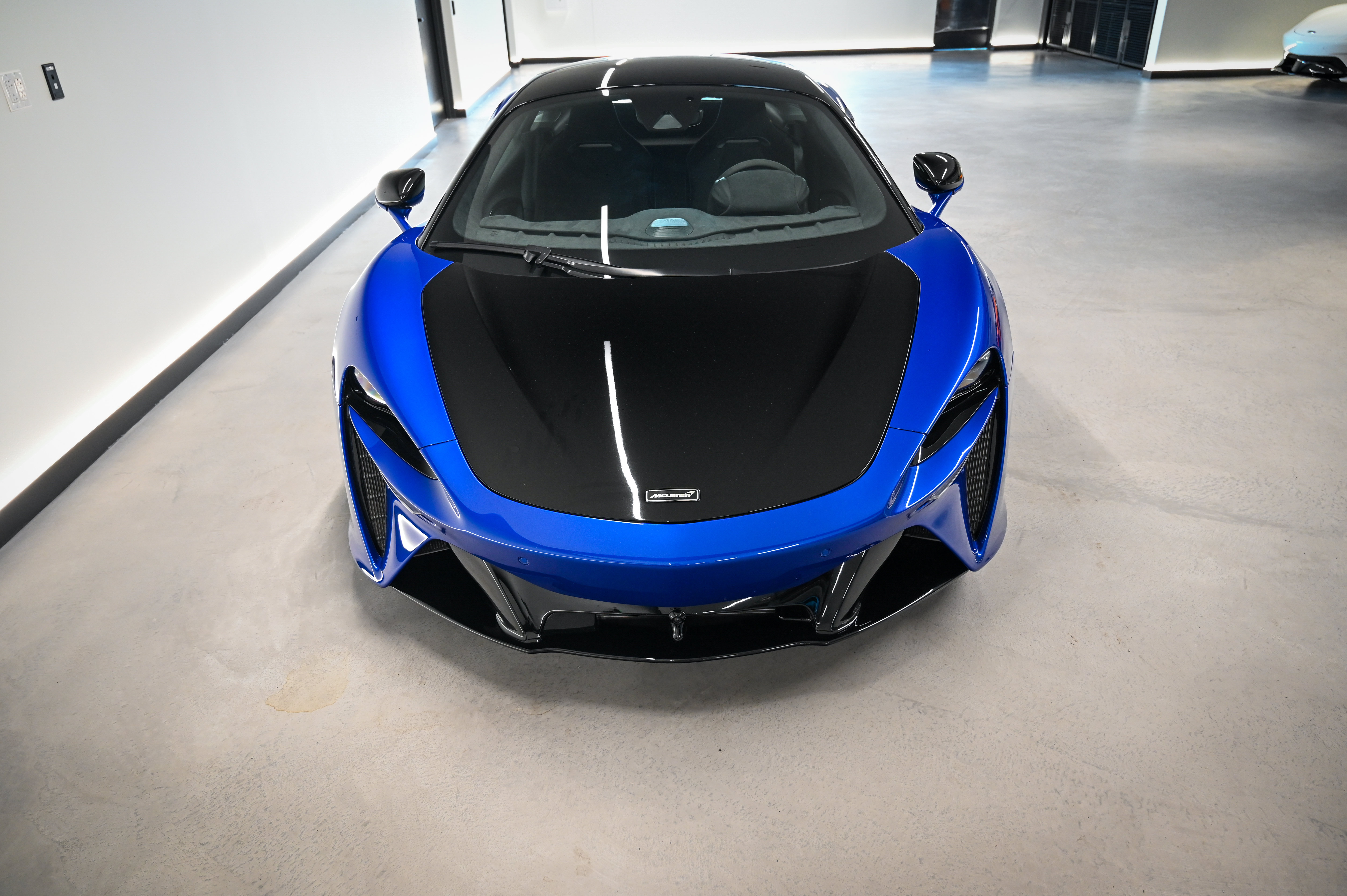 Used 2023 McLaren Artura