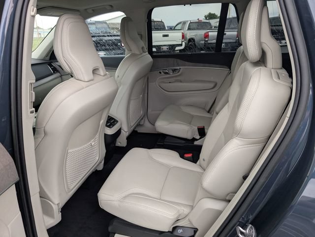 Used 2023 Volvo XC90 B6 Ultimate w/ Protection Package Premier AWD/4WD image 9