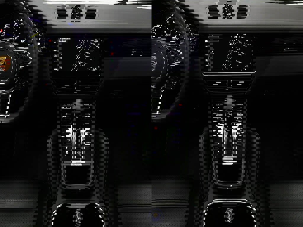 Used 2023 Porsche Cayenne Platinum Edition image 54