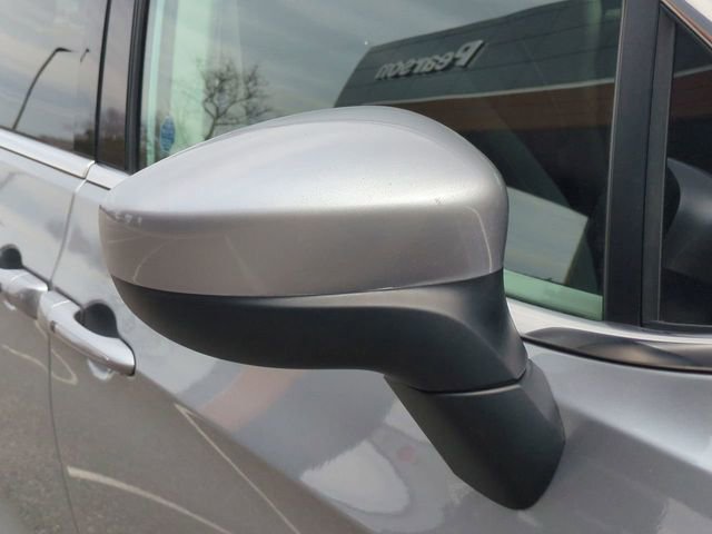 Used 2018 Chrysler Pacifica Touring w/ Security Group image 12