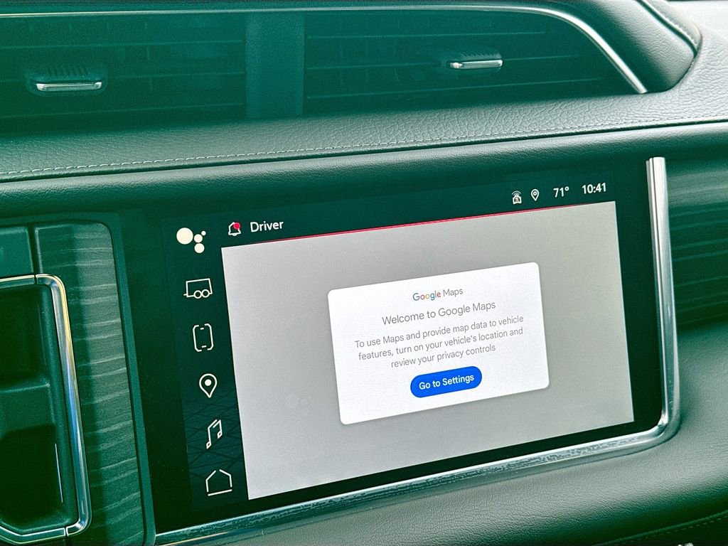 Used 2024 GMC Yukon Denali w/ Denali Reserve Package image 18