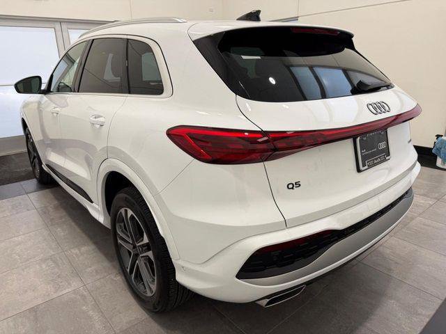 Certified 2025 Audi Q5 Premium w/ Convenience Package image 4
