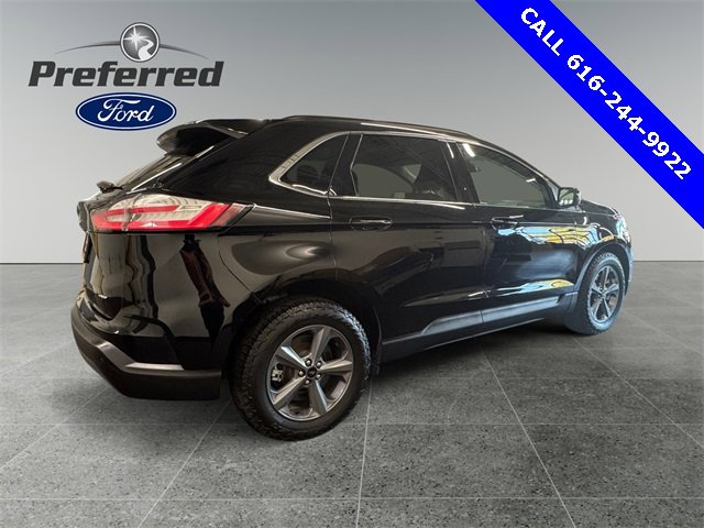 Used 2022 Ford Edge SEL w/ Sport Appearance Package image 16