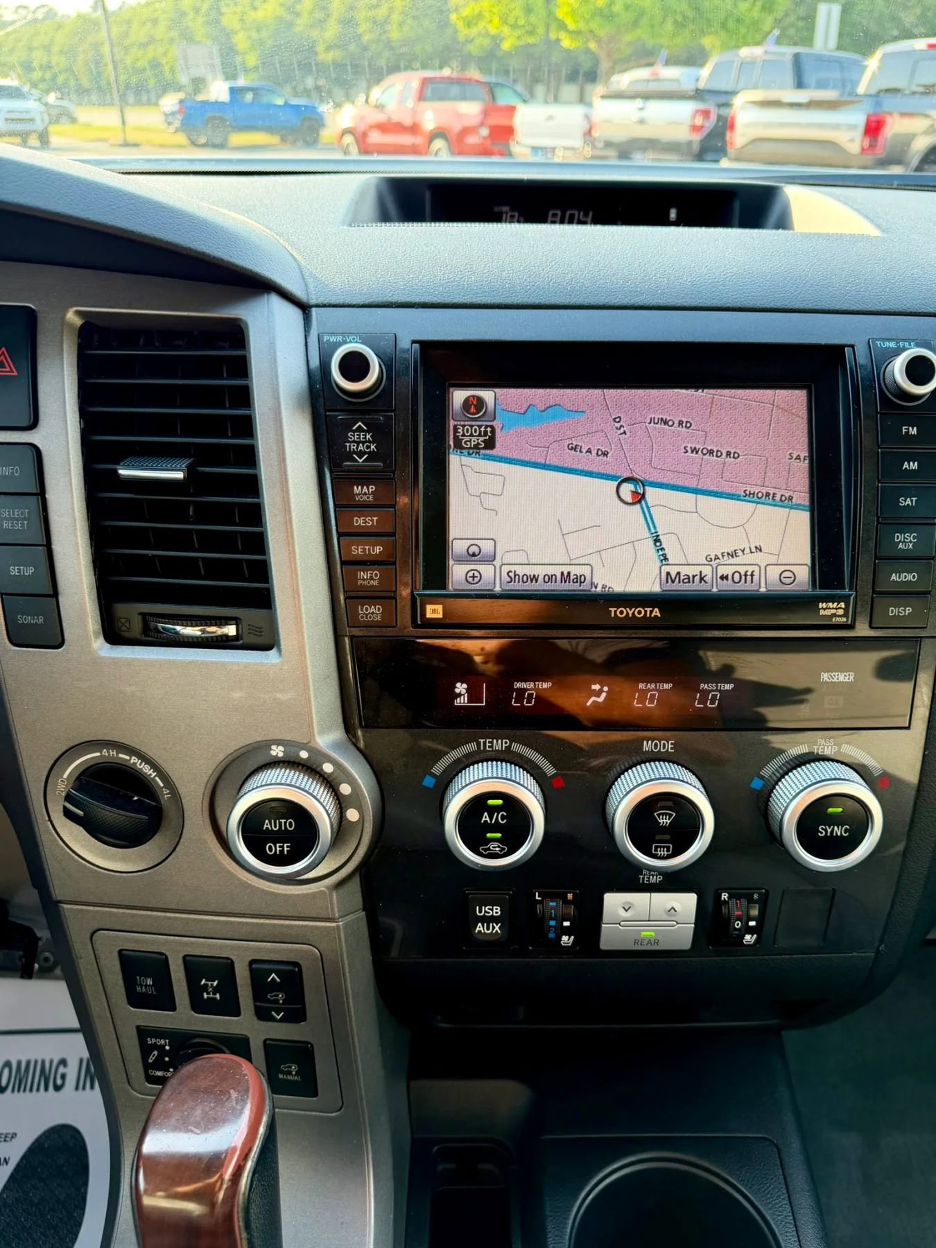 Used 2011 Toyota Sequoia Platinum AWD/4WD image 15