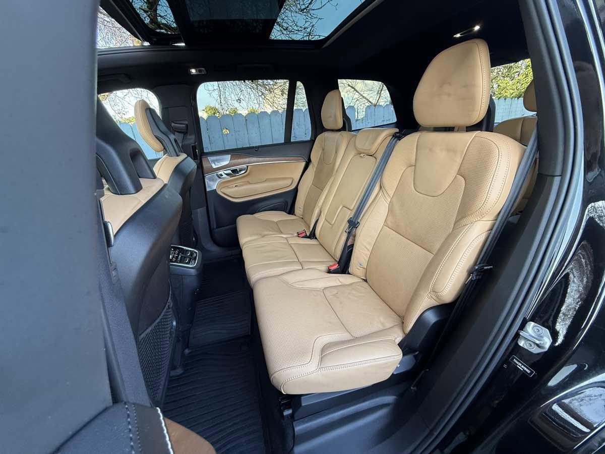 Used 2017 Volvo XC90 T6 Inscription w/ Vision Package image 5