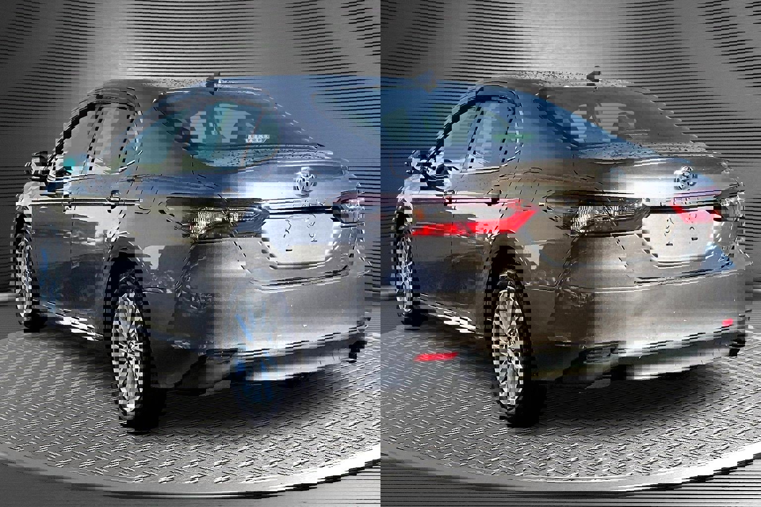 Used 2024 Toyota Camry LE image 4