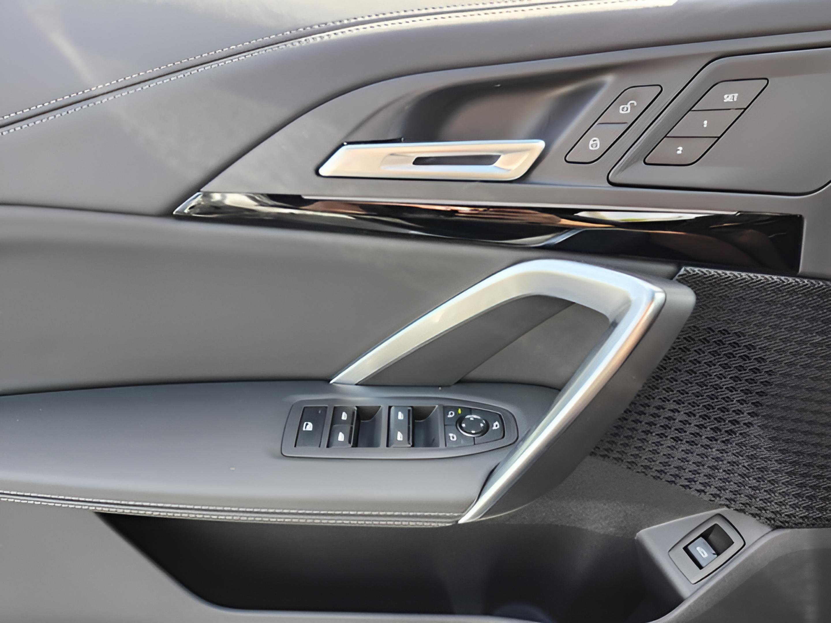 New 2026 BMW X1 xDrive28i w/ M Sport Package AWD/4WD image 37