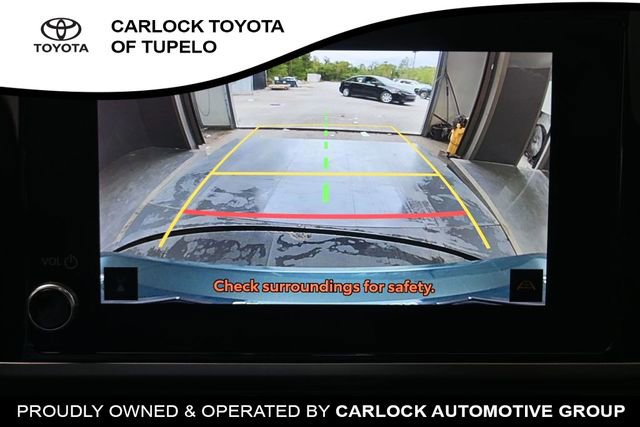 Used 2025 Toyota Camry SE FWD image 12