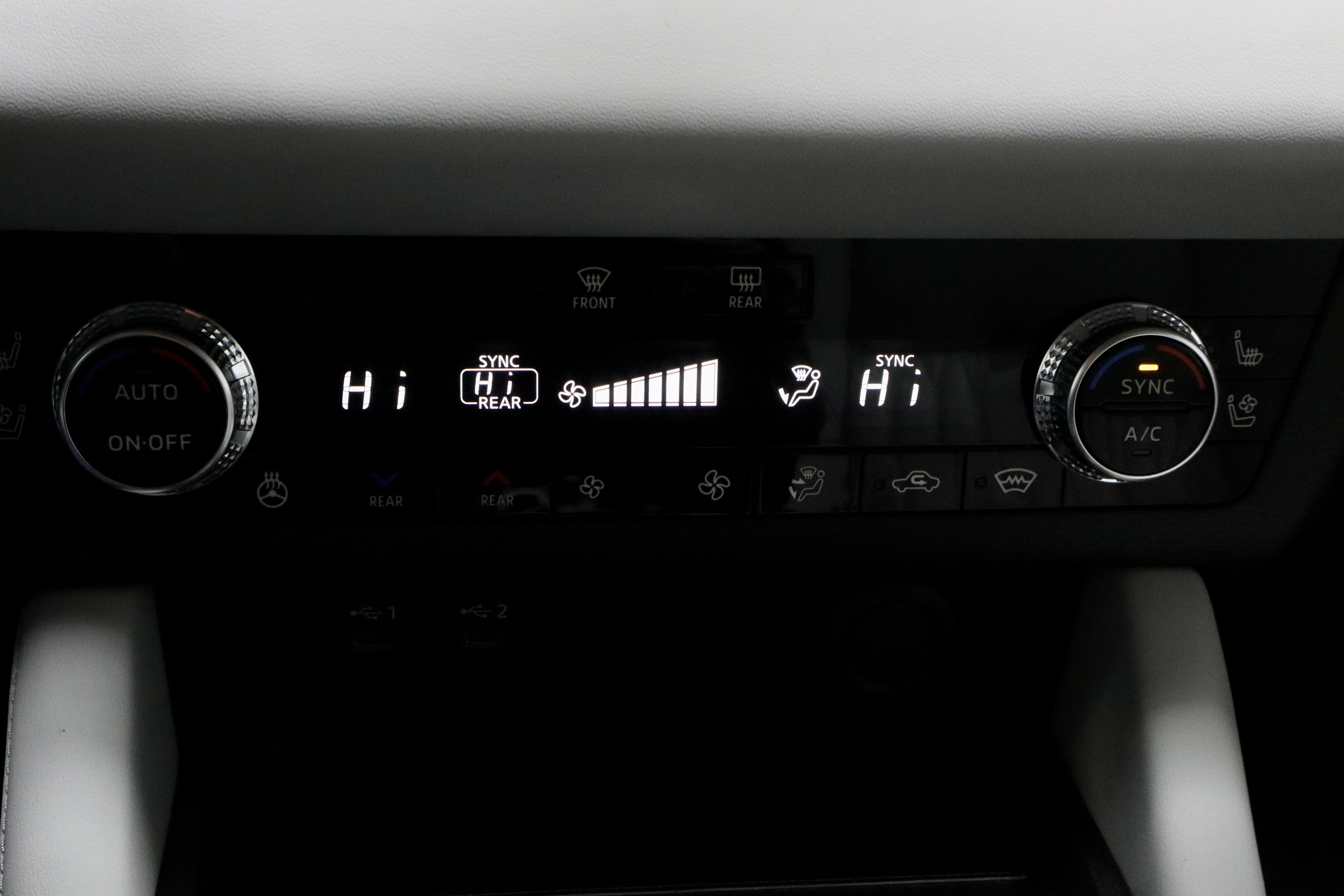 New 2026 Mitsubishi Outlander SEL image 27