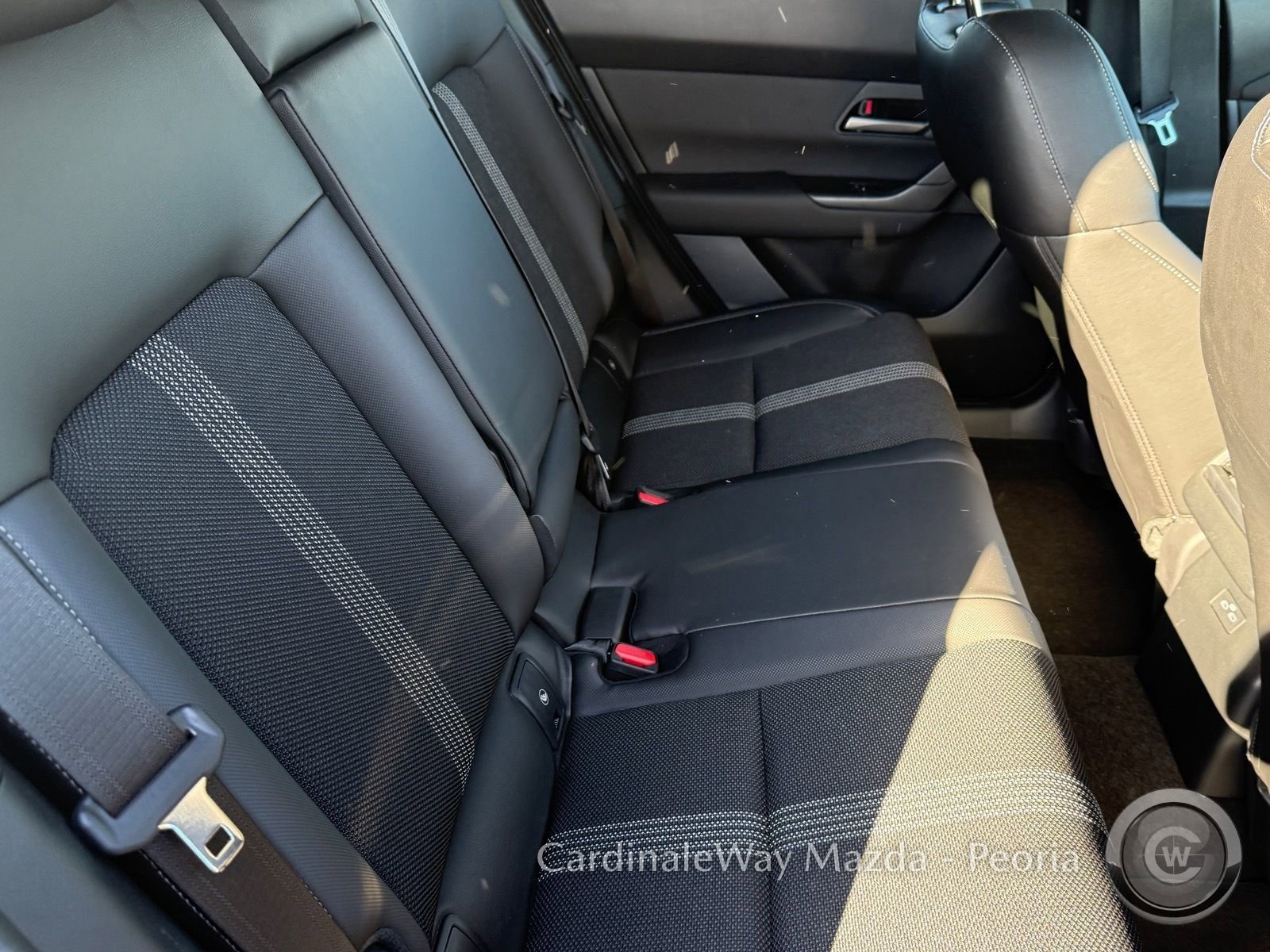 Certified 2025 MAZDA CX-50 2.5 Hybrid w/ Preferred Pkg image 14