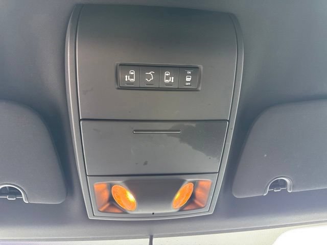 Used 2018 Dodge Grand Caravan SXT FWD image 21