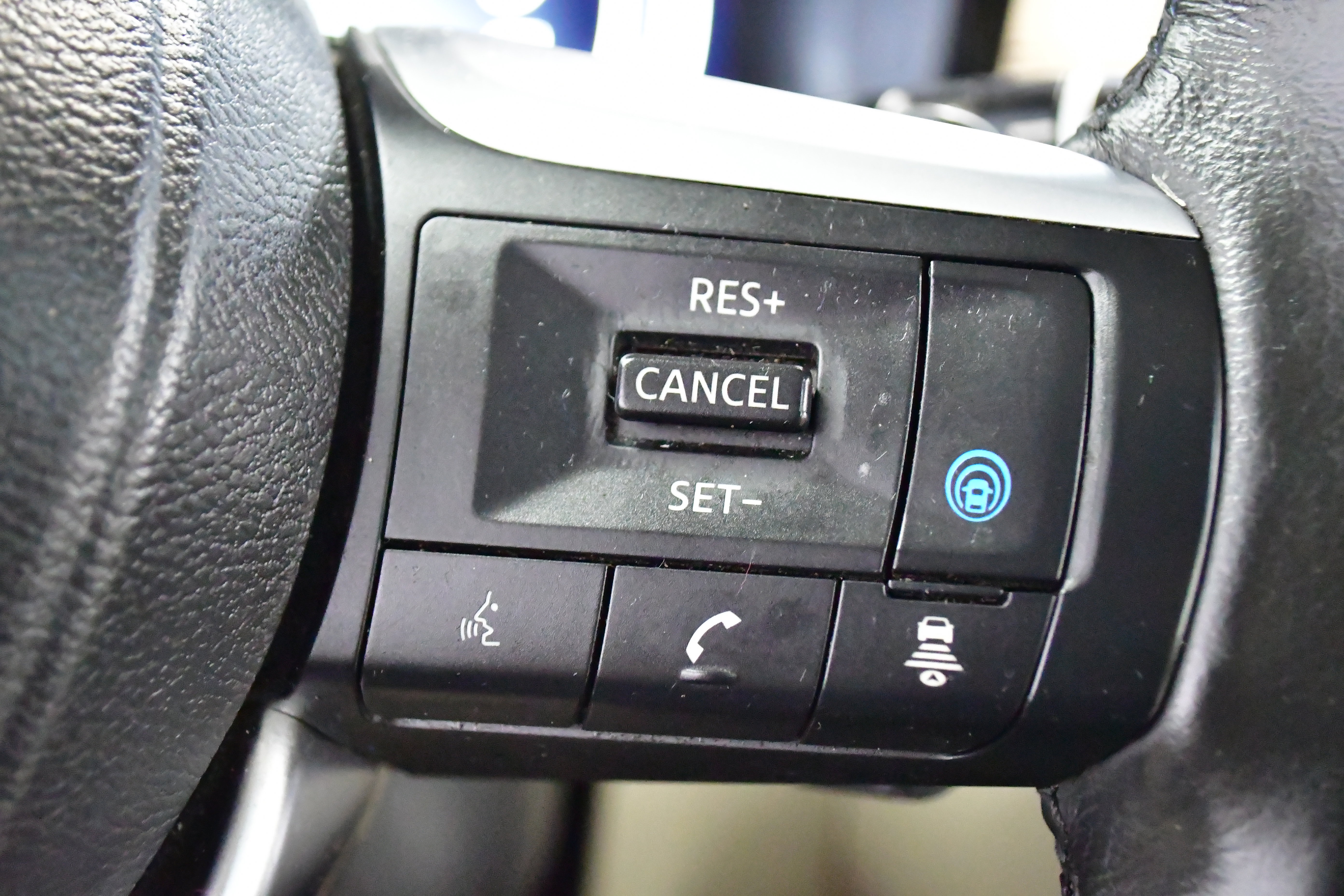 Used 2023 INFINITI QX60 Luxe w/ Cargo Package image 27