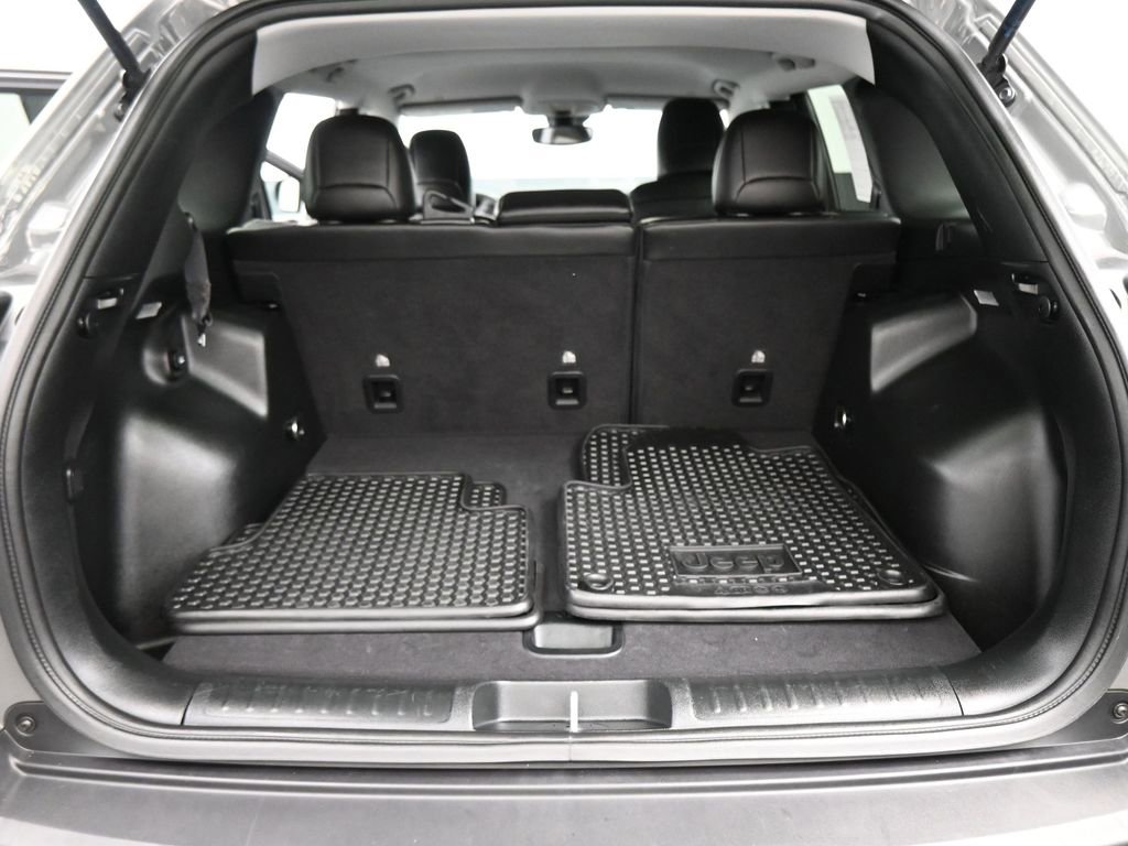 Used 2022 Jeep Cherokee Trailhawk image 17