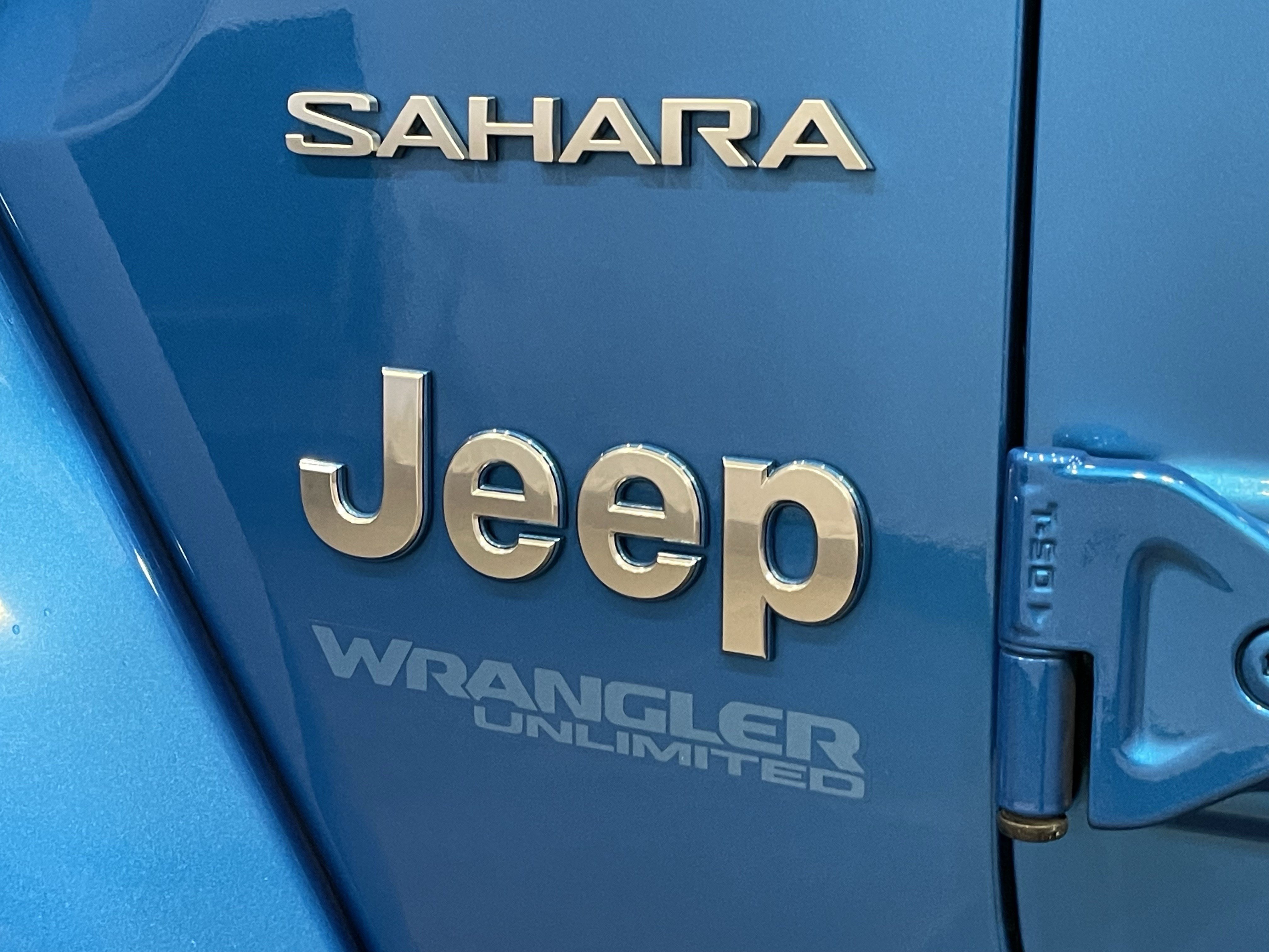 Used 2022 Jeep Wrangler Unlimited Sahara w/ Cold Weather Group AWD/4WD image 24
