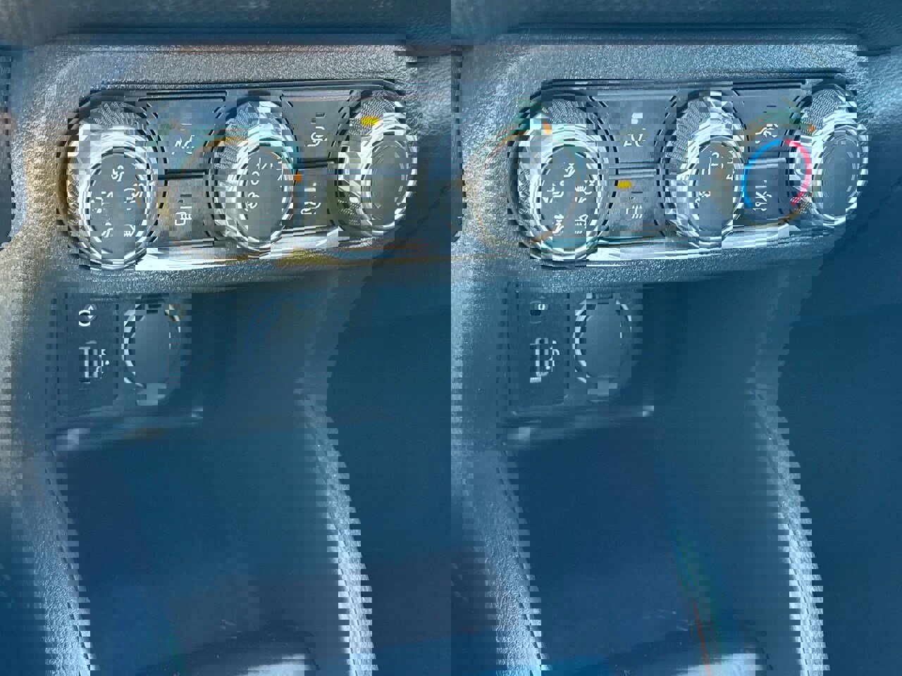 Certified 2024 Nissan Kicks S image 23